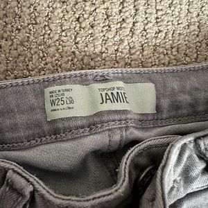 Top shop the Jamie Jean size 25 Skinny Grey with slight top details